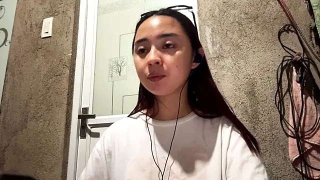 LenoraLacassagne online show from April 7, 3:14 pm