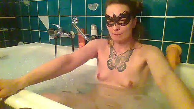 GeileJenniX online show from April 12, 8:33 pm