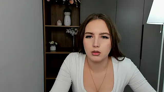 KarriDunman online show from March 24, 8:20 am