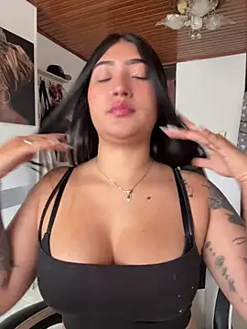 ami santos online show from April 9, 12:54 pm