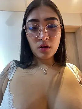 ami santos online show from March 27, 2:51 pm