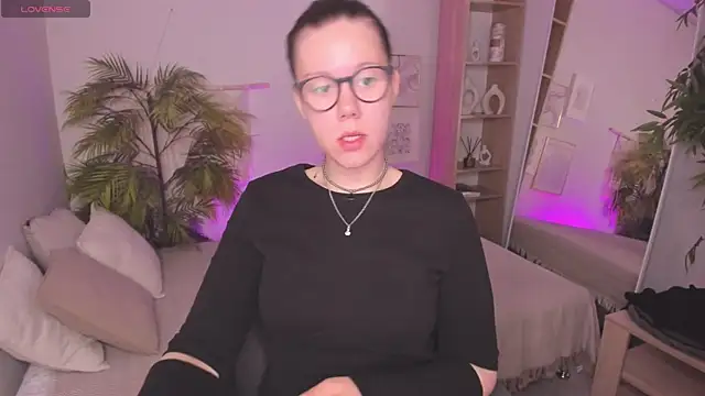 Vanessa ama online show from May 26, 5:29 am