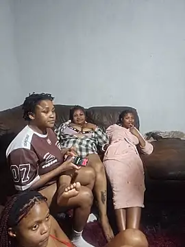 Baeboo83 online show from May 27, 2:41 am