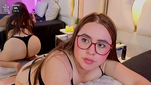Renata Jones1 online show from May 11, 4:04 pm