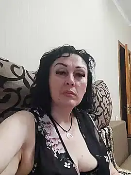 HelgaDennis online show from May 22, 5:44 pm