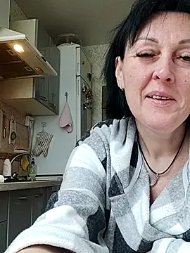 HelgaDennis online show from April 3, 2:48 pm