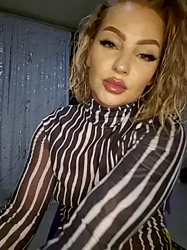 AngelGlowx online show from April 17, 9:06 pm