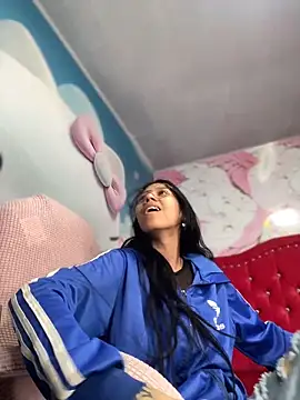 Anitta  LS online show from March 30, 7:57 pm