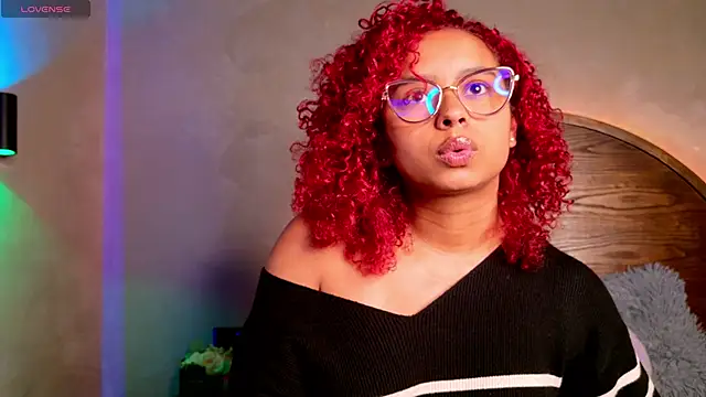 lara curly online show from March 31, 10:26 am