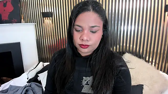 Cloee evans online show from March 27, 12:06 pm