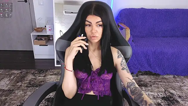 AnacondaOnn online show from April 6, 7:53 am