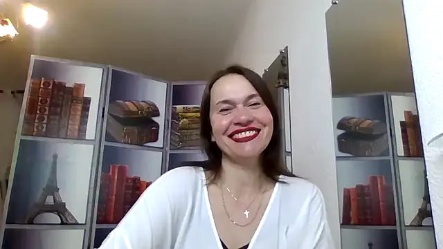 Selena Moo online show from May 15, 9:01 am