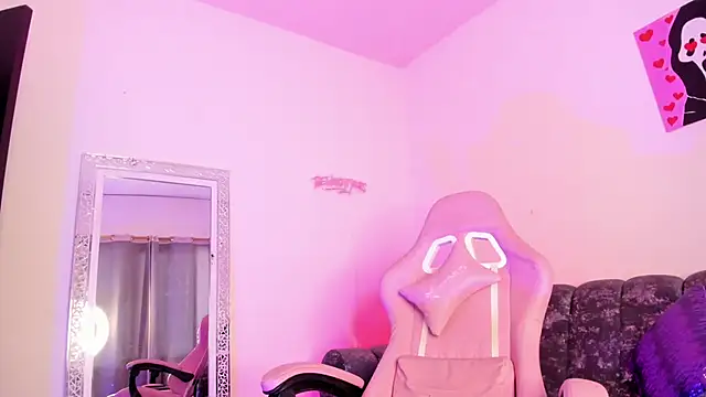 Sussan Nicolle online show from April 4, 2:27 pm