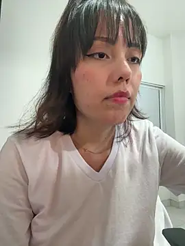 1Amelia8 online show from March 23, 11:00 pm