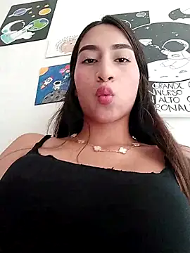 Sexy sara outdoorss online show from April 5, 6:51 pm