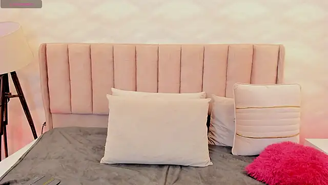 enyel miller online show from April 2, 3:48 am