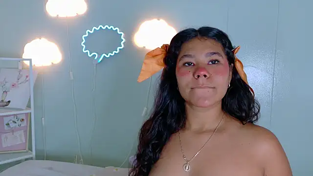 AhslyEvans   online show from May 23, 8:18 pm