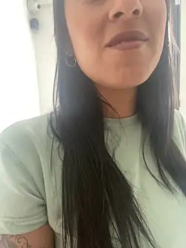 ELY FE online show from April 9, 2:44 pm