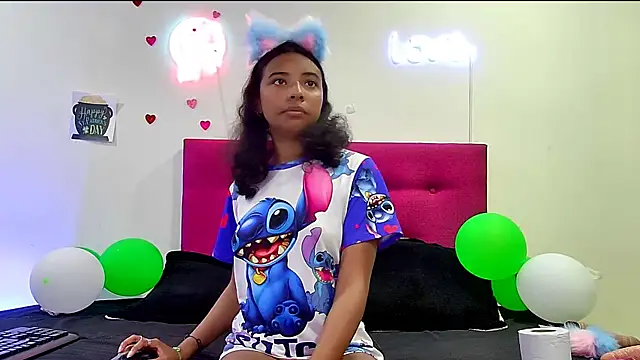 Ellie Cute7 online show from April 9, 7:30 pm