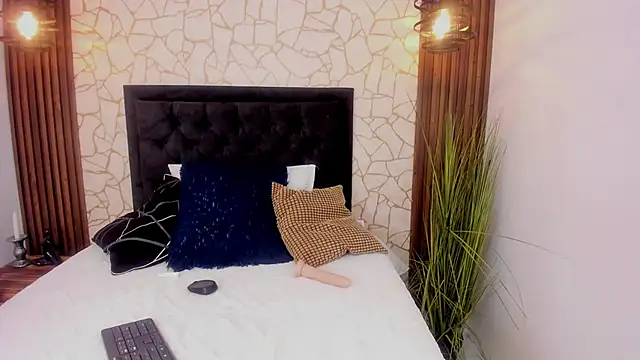 Antoneella Russo online show from April 8, 6:54 pm