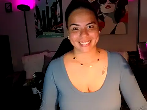 HannaJonns online show from May 28, 4:43 am