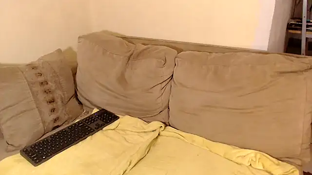 Prettiestheavenly online show from April 7, 4:53 pm