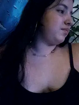 violetascottt online show from April 14, 12:11 am