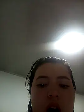 violetascottt online show from April 4, 11:25 pm