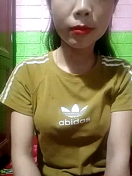 AmyLinee01 online show from April 5, 5:17 am