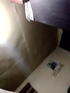 sexymitchyx24 online show from April 9, 9:20 pm