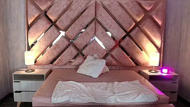 brithny bratz  online show from March 27, 4:58 am