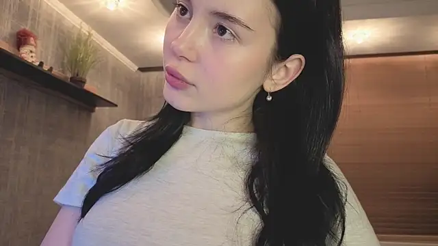 SweetieWink online show from April 7, 9:50 pm