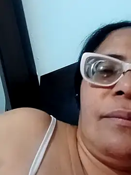 sexymomsn online show from March 29, 7:02 pm