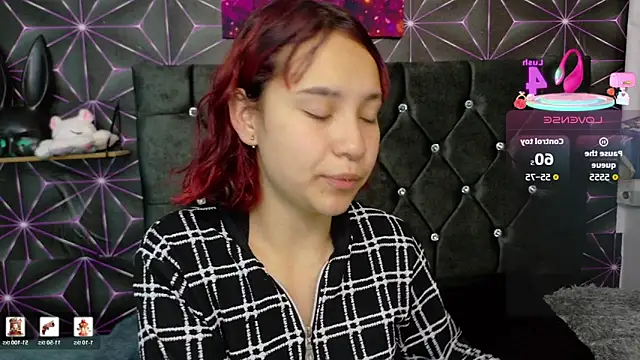 Snapshot of Megam_white chatting on March 31, 12:49 pm Megam white online show from March 31, 12:49 pm