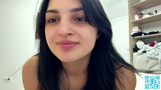 GlitchSiren online show from April 4, 7:13 pm