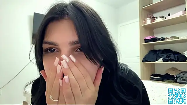 GlitchSiren online show from April 1, 7:11 pm