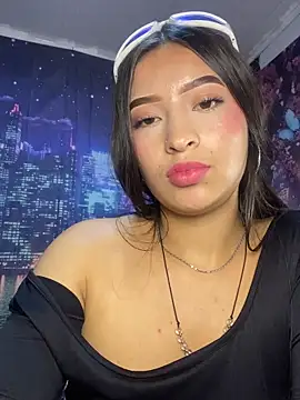 Itze Mua online show from March 29, 10:25 am