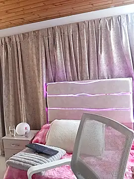 baby-skinnd online show from March 27, 2:51 pm