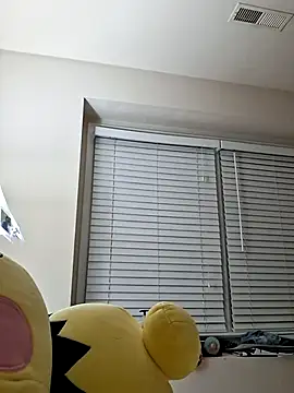 beeeuhh online show from April 13, 8:48 am