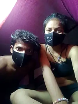 COUPLE-HOTS online show from March 25, 6:00 pm