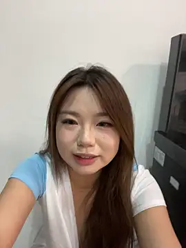 DAHLiA95 online show from May 31, 1:28 pm