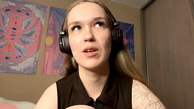 DenitaSpace online show from May 22, 2:37 pm