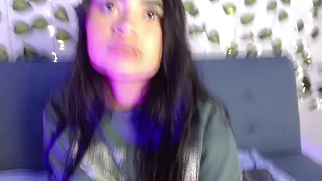 angie boo1 online show from April 1, 11:35 pm