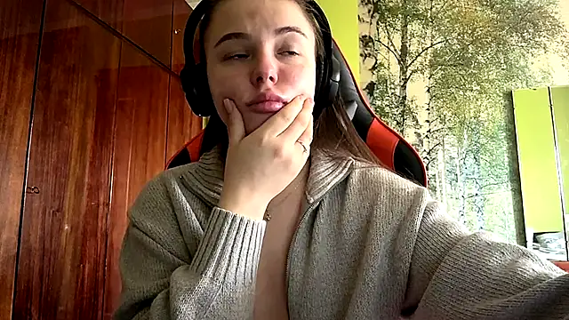 ThedaStrevell online show from April 1, 9:21 am