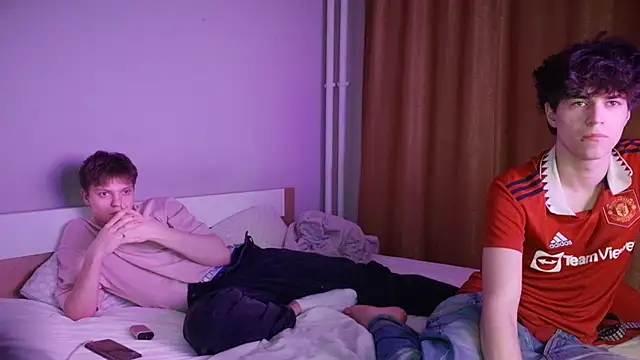 1gay1straight online show from April 13, 12:45 am