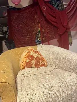 mango-kitty online show from April 22, 3:20 pm