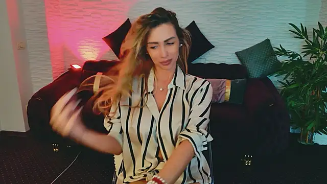 AngelWooW online show from April 5, 5:50 am