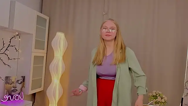 AlicaCohill online show from April 1, 7:22 pm