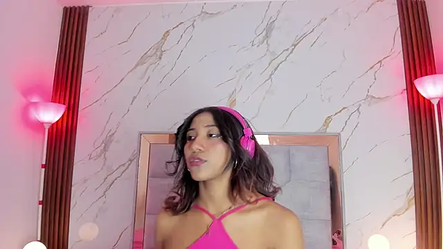 EsperanzaMora online show from May 14, 4:35 pm