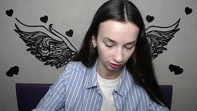 Je55icaBreeze online show from March 27, 11:44 am